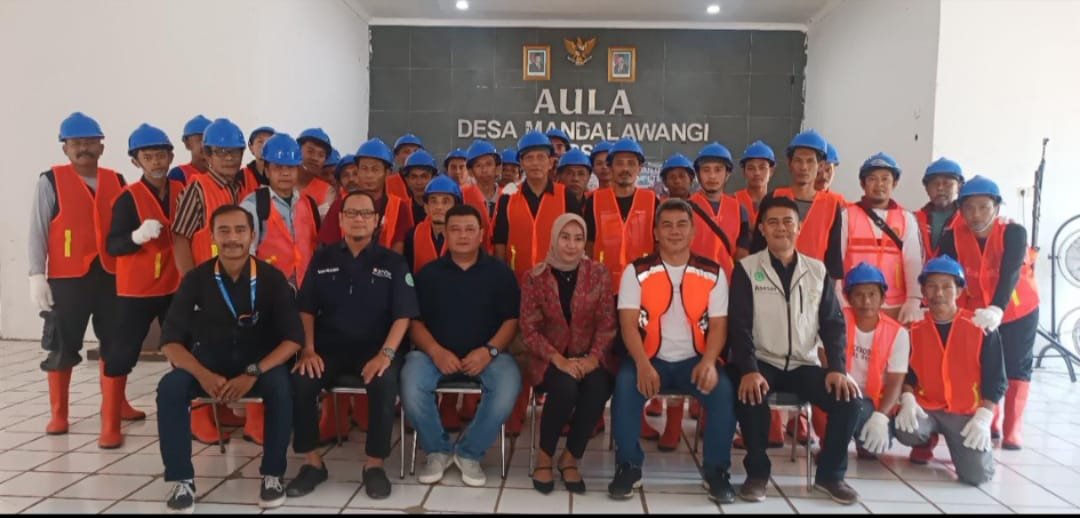 Pelatihan Jasa Konstruksi di Kecamatan Cipatat: Tingkatkan Kompetensi Para Pekerja